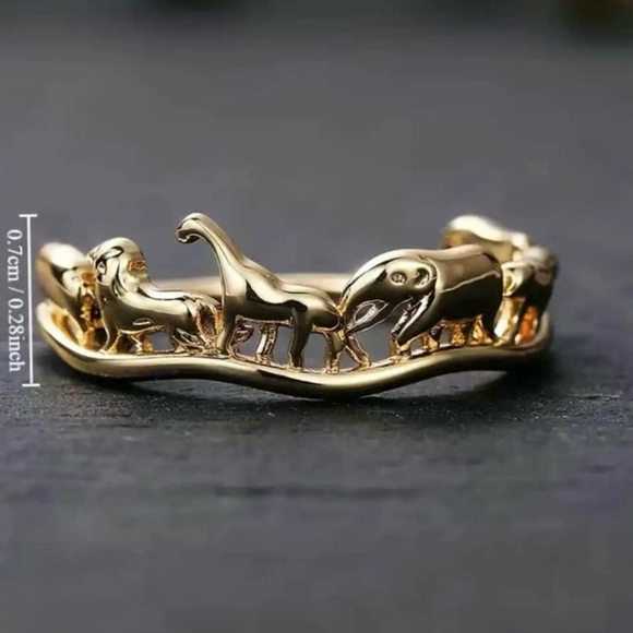 🦒 14K Gold Plated Animal Giraffe Elephant Ring Size 9 - Picture 9 of 11